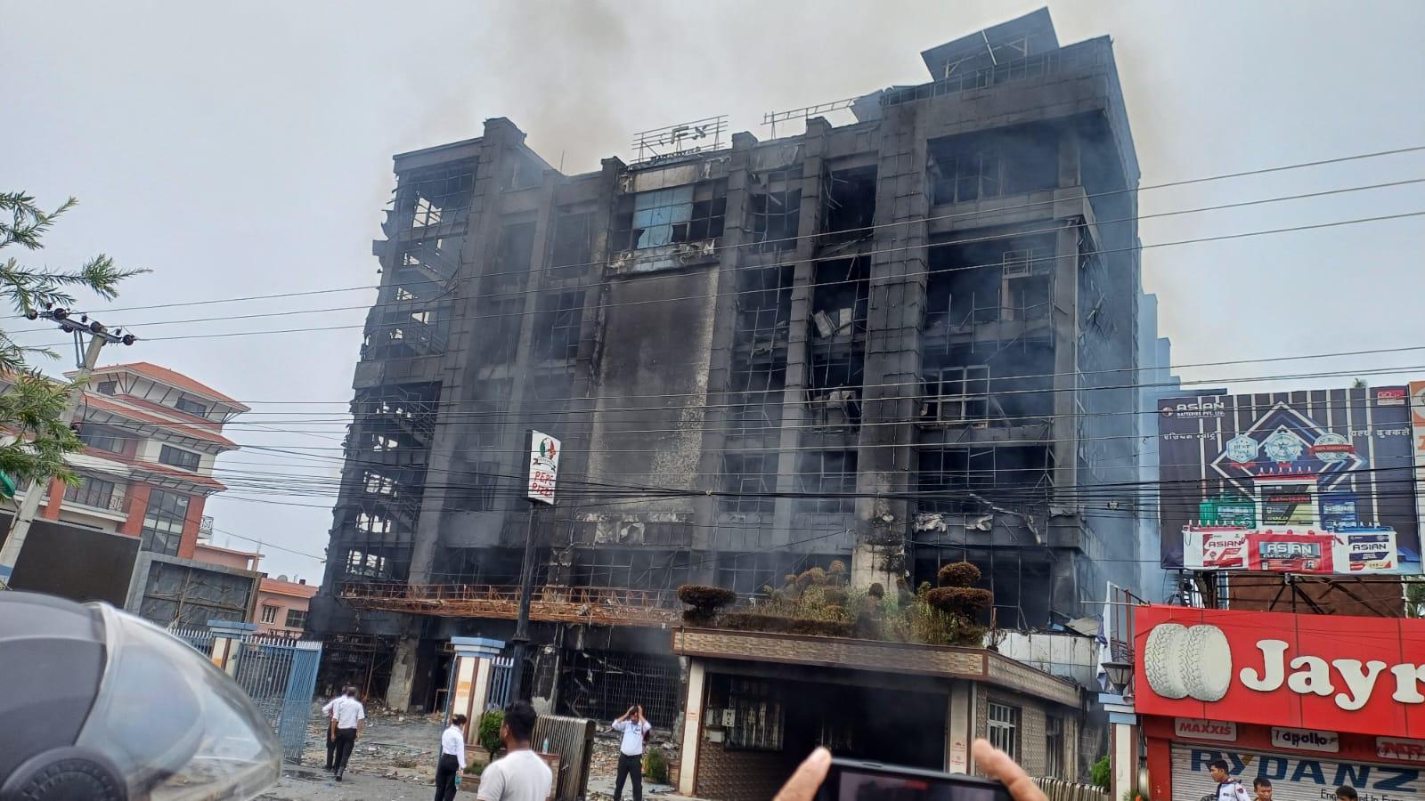 भाटभटेनीमा आगजनी र लुटपाट, २१ शाखा प्रभावित