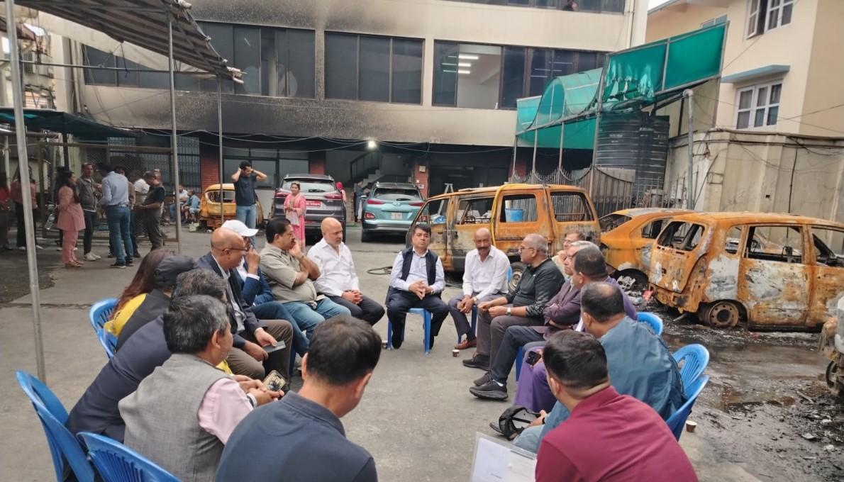 महासंघद्वारा आन्दोलनमा क्षतिग्रस्त संरचनाको निरीक्षण