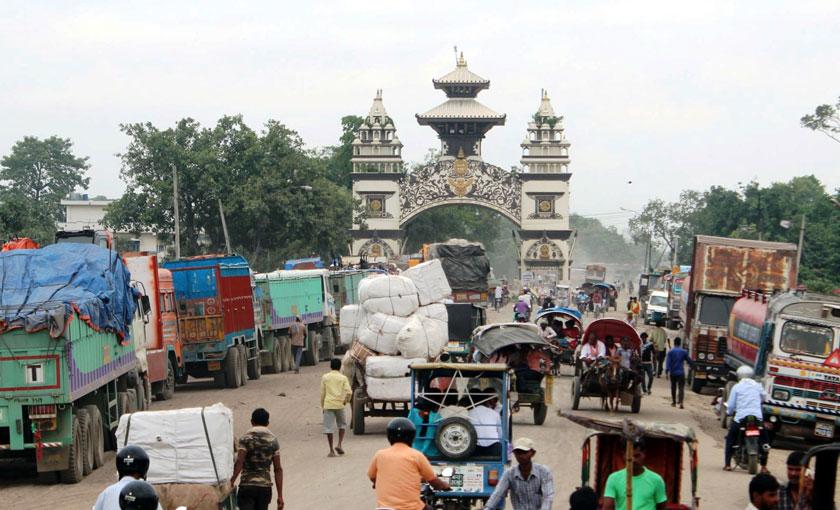 भारतसँग मात्र १ खर्ब ३५ अर्ब घाटा : आयातमा निर्भरता झन् बढ्यो
