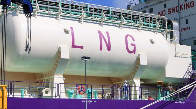 कतार आक्रमणले एलएनजी निर्यातमा १७% गिरावट, भारत–नेपालमा इन्धन मूल्य बढ्ने आशंका
